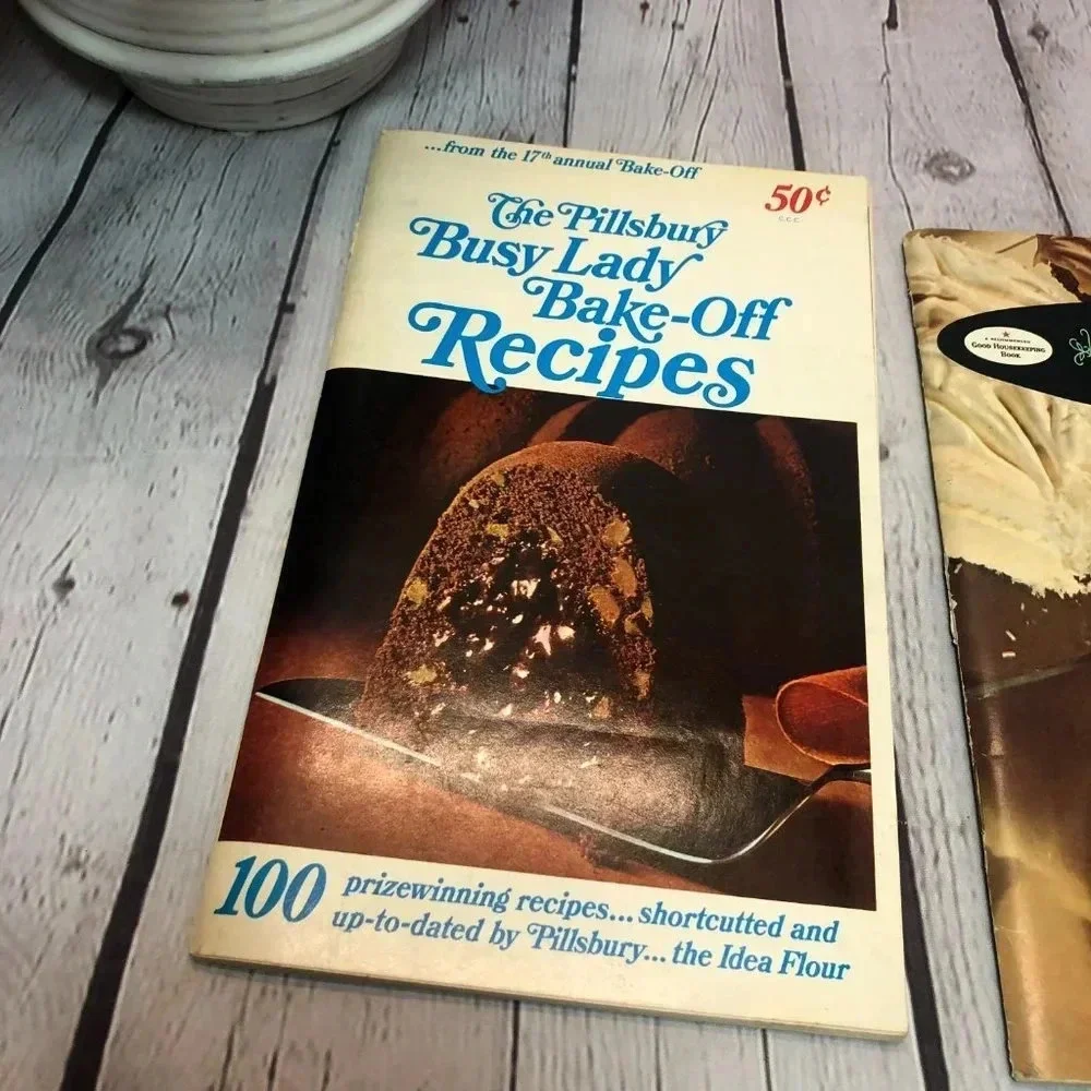 Vintage 1966 PILLSBURY AND 1958 GOOD HOUSEKEEPING pamphlet cookbooks